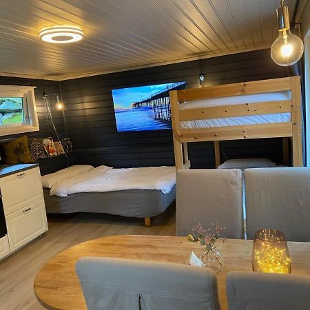 Kveldsro Cabin In Nice Surroundings クリスティアンサン エクステリア 写真