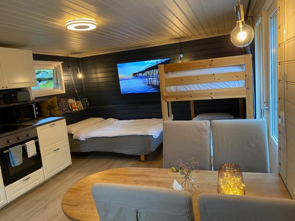 Kveldsro Cabin In Nice Surroundings クリスティアンサン エクステリア 写真